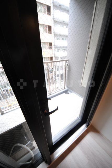 18/27 バルコニー