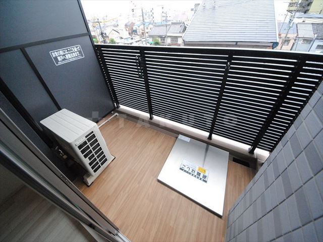 16/28 バルコニー