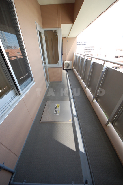 23/30 バルコニー