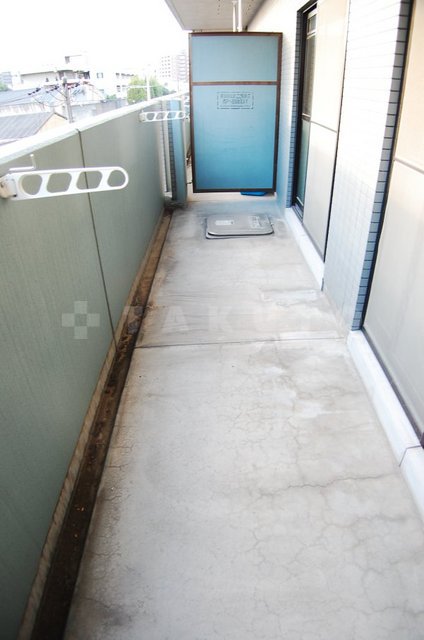 13/23 バルコニー