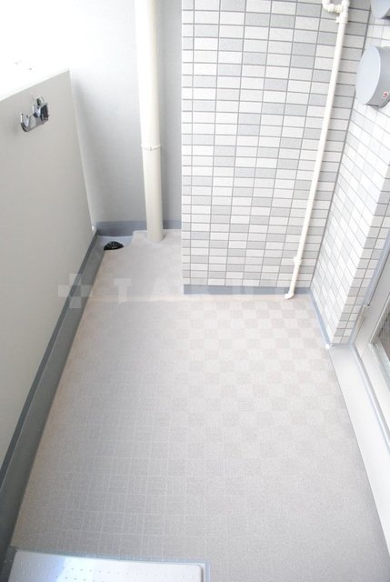 17/27 バルコニー