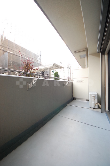 23/30 バルコニー