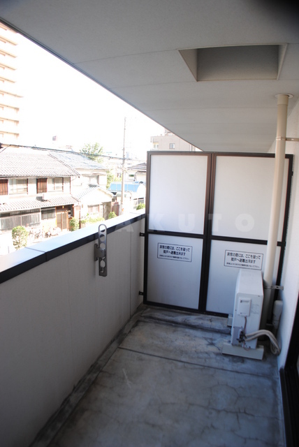 16/23 バルコニー