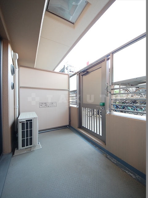 20/30 バルコニー