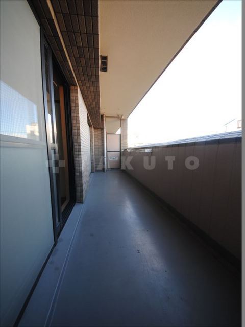 20/27 バルコニー