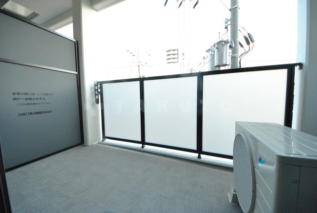 16/28 バルコニー