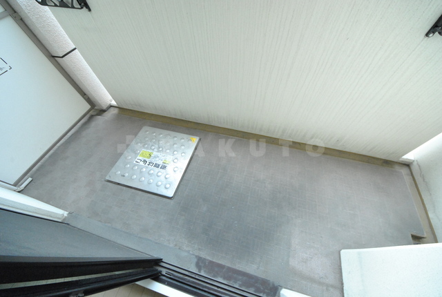 16/28 バルコニー