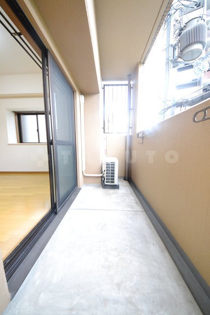 13/25 バルコニー