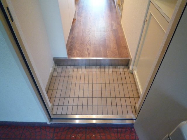 5/18 玄関