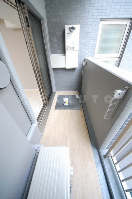 18/27 バルコニー