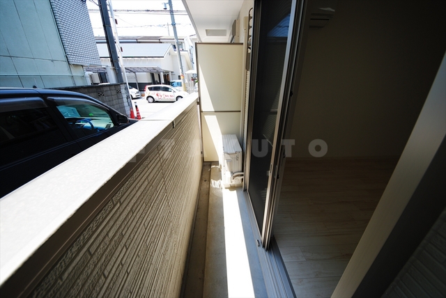 18/27 バルコニー