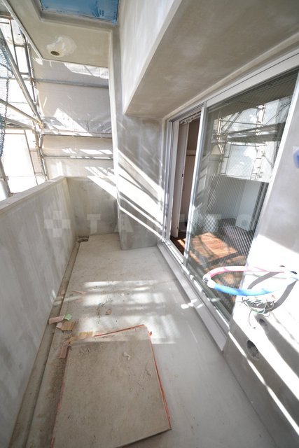 16/27 バルコニー