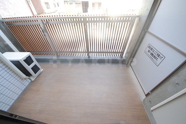 15/27 バルコニー