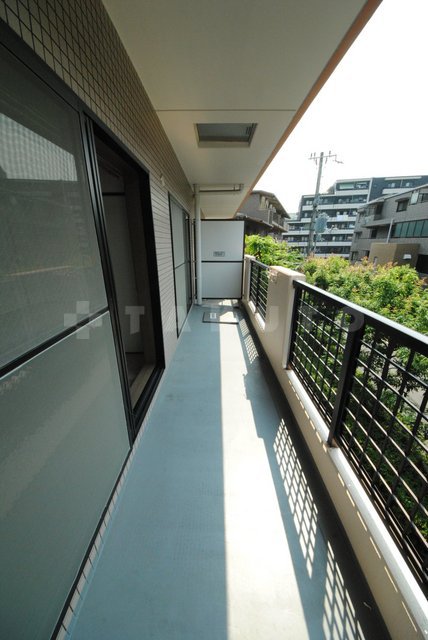 16/28 バルコニー