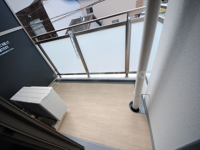 25/30 バルコニー