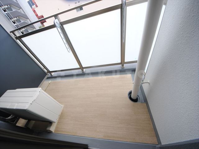 19/30 バルコニー