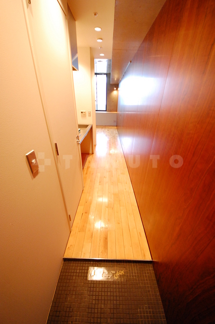 14/30 玄関