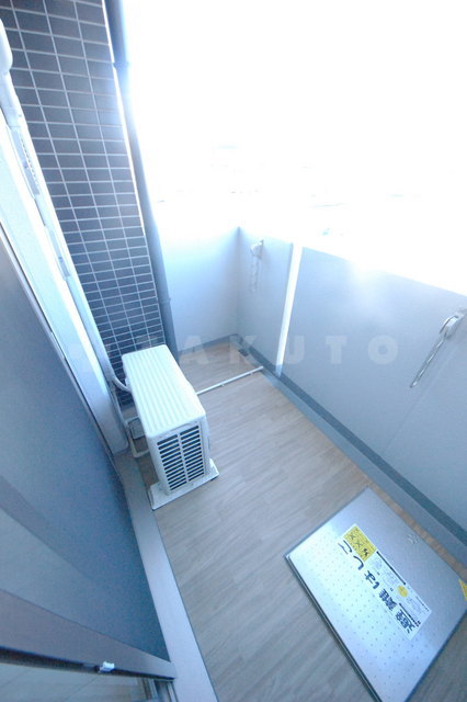 13/16 バルコニー