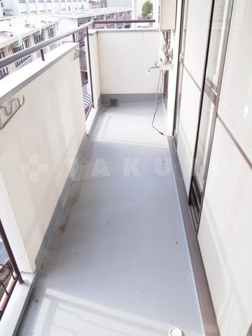 16/27 バルコニー