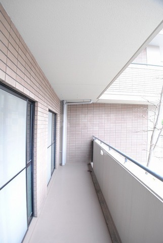 19/26 バルコニー