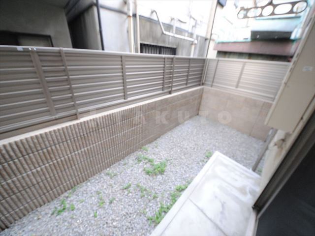 21/30 バルコニー