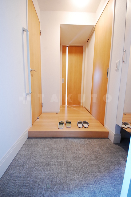 14/30 玄関