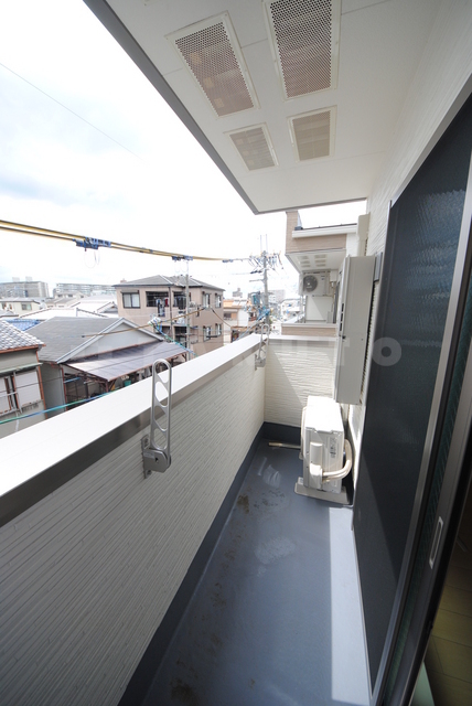 18/23 バルコニー
