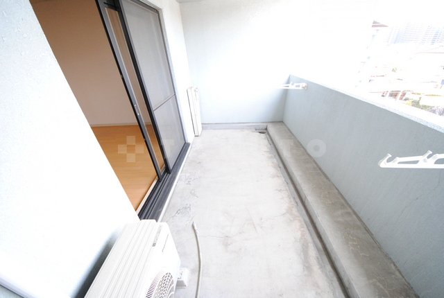 13/23 バルコニー