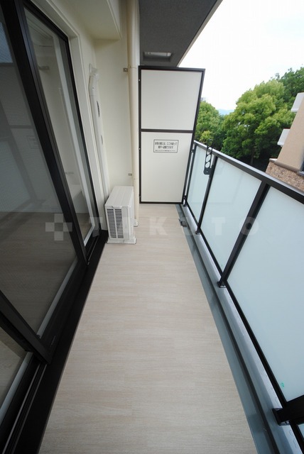 18/23 バルコニー