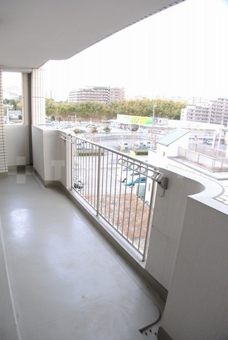 23/30 バルコニー