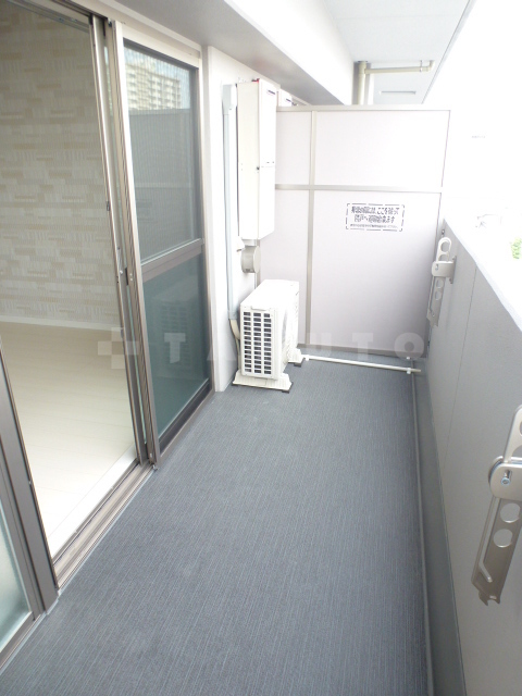 18/27 バルコニー