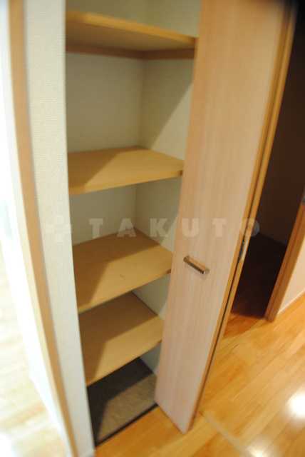 13/30 収納
