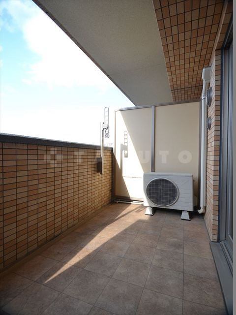 20/28 バルコニー