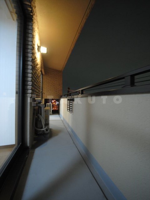 21/30 バルコニー