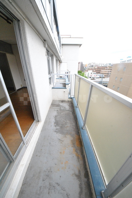 18/28 バルコニー