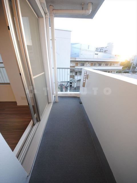 20/30 バルコニー