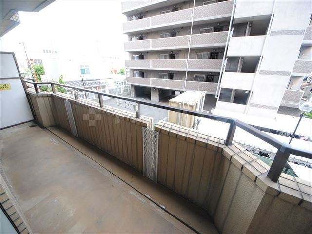 16/20 バルコニー