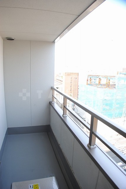 18/28 バルコニー