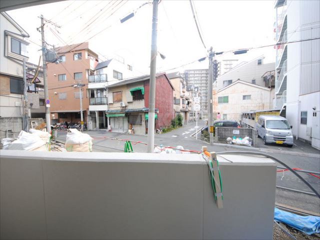 21/27 バルコニー