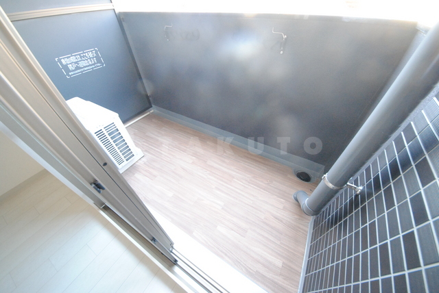 13/23 バルコニー