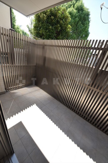 23/30 バルコニー