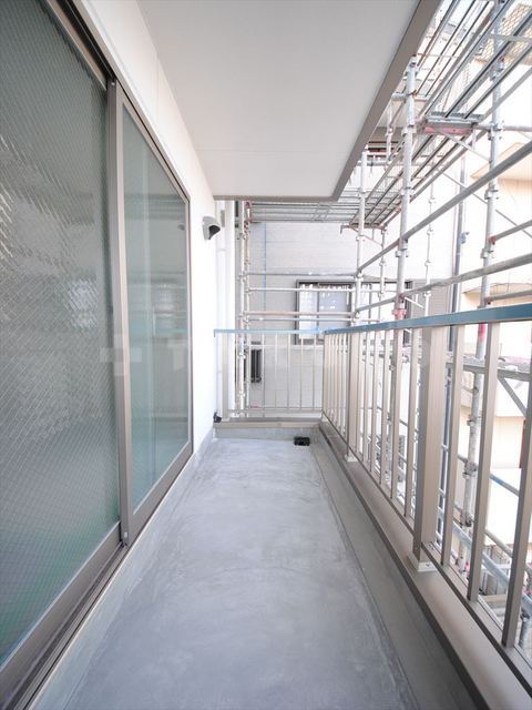 18/24 バルコニー