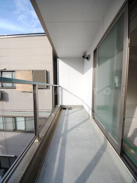 17/23 バルコニー