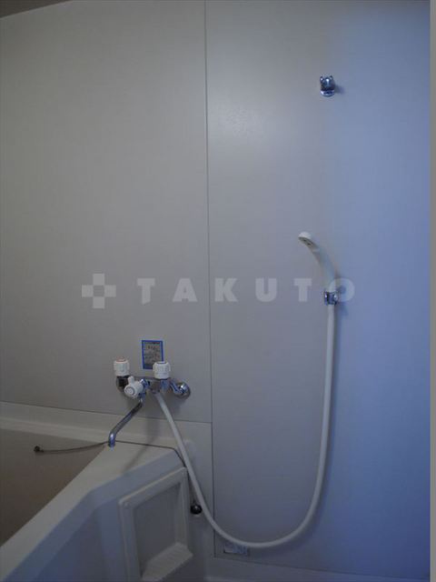 13/30 浴室