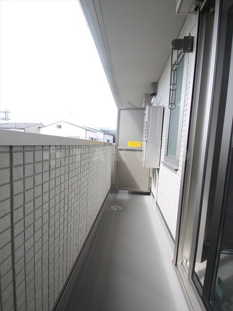 23/30 バルコニー