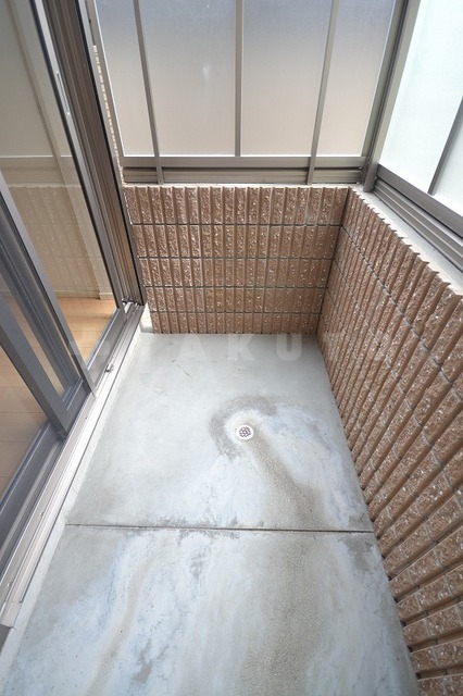 20/28 バルコニー