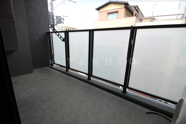 23/30 バルコニー