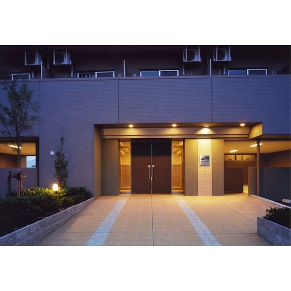 16/18 エントランス