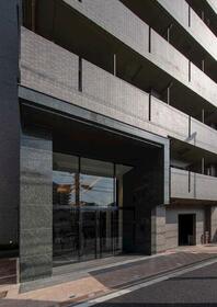 16/16 エントランス