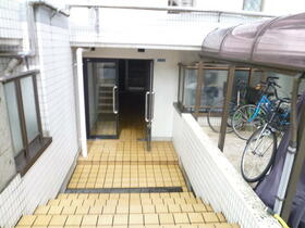 15/28 エントランス